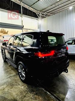 تۆیۆتا لاند کروزەر